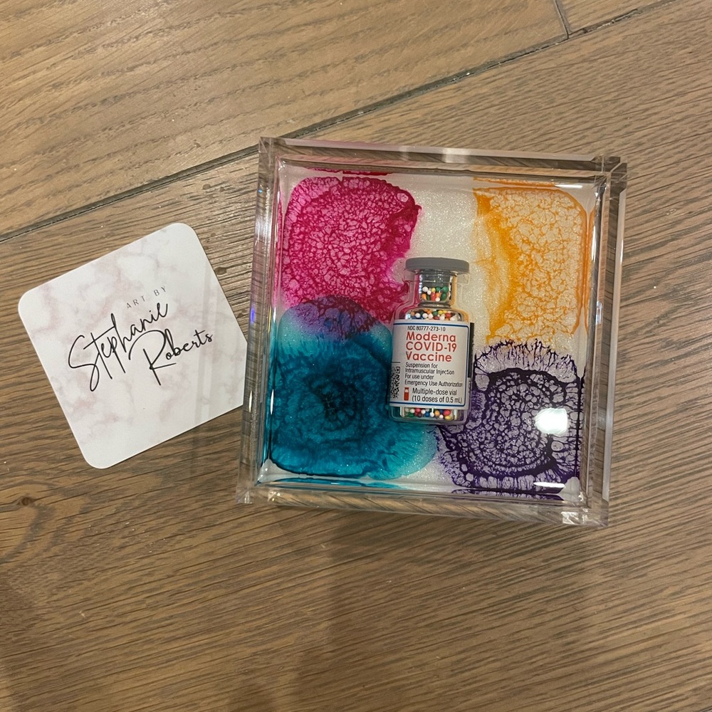 NIB! Art by Stephanie Roberts Moderna Catchall Tray